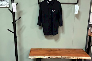 Garderobe Akazie massiv mit Baumkante, Metall mit